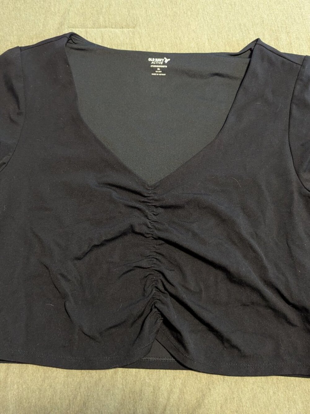 Old Navy Light Support StudioSmooth Crop Top [Black] [XL]